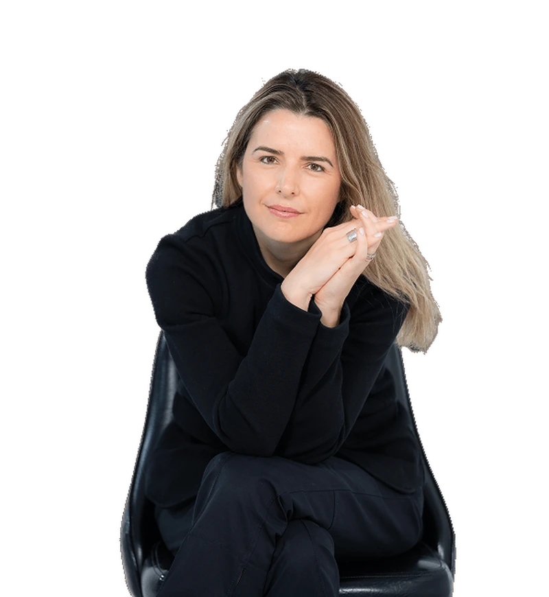 Andreza Araújo, curadora da série O Efeito O'Neill